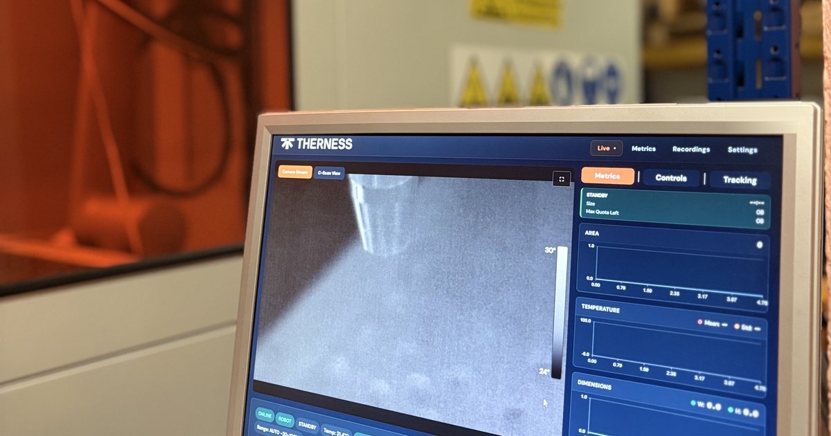 HeatCore robotic welding cell with the live Therness monitoring interface